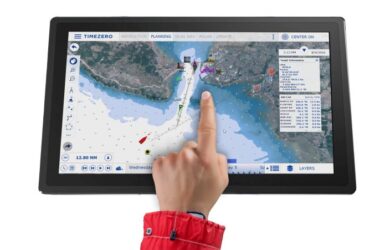 pantalla PC impermeable para barco S185 digital yacht